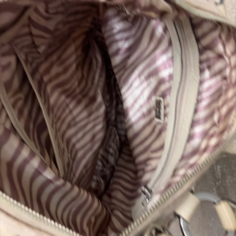 Vintage Y2K guess monogram Cream Shoulder Bag - Picture 8 of 9